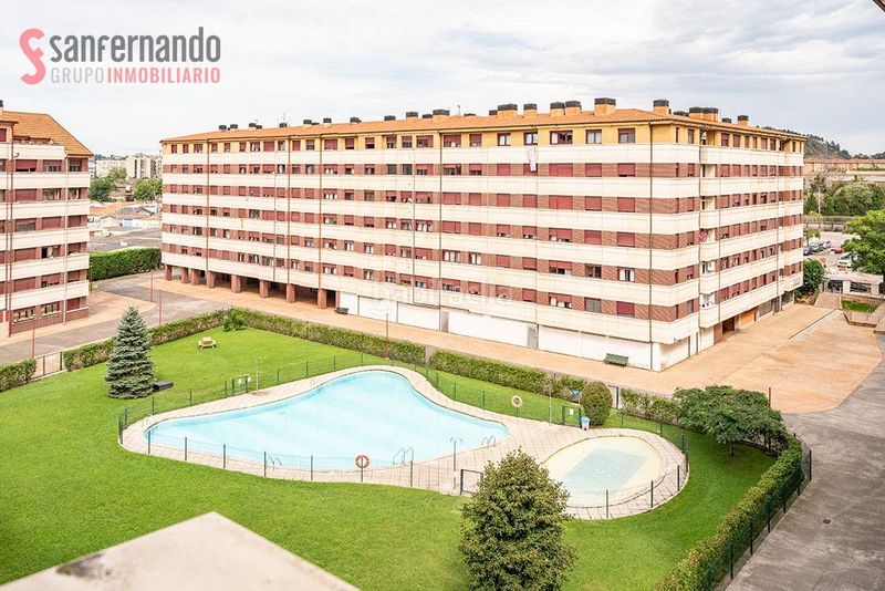 Foto 520a27df-73e5-4c4b-b9c0-7c80b3ead5af. Dúplex amb calefacció aparcament piscina a Peñacastillo - Nueva Montaña Santander