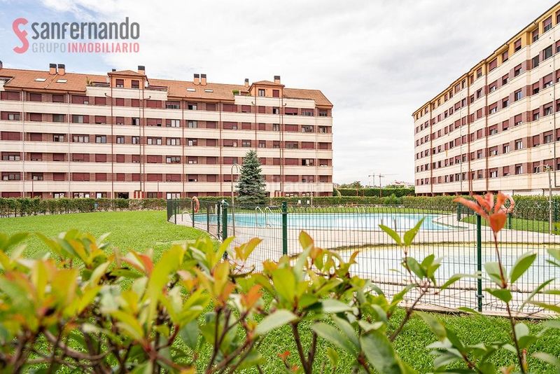 Foto f0cd5b99-955b-47f9-95fc-812146dc8c46. Dúplex amb calefacció aparcament piscina a Peñacastillo - Nueva Montaña Santander