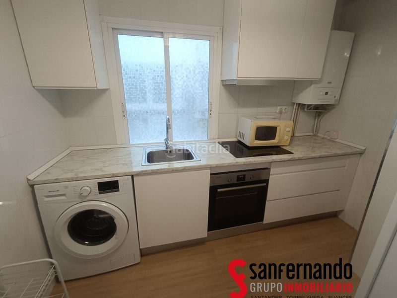 Foto d6b65c20-d5a0-4d62-864a-4bb98a33484e. Rent flat with heating in Centro - Ayuntamiento Santander