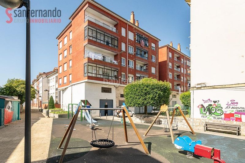 Foto 1dc363c8-c4dc-4370-8365-59d6151f4958. Piso oportunidad en el centro ! piso luminoso de 3 habitaciones con ascensor, sin barreras arquitectónicas en Torrelavega