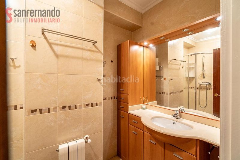 Foto cac3779f-ffe2-4101-9c91-5a572b389f96. Piso oportunidad en el centro ! piso luminoso de 3 habitaciones con ascensor, sin barreras arquitectónicas en Torrelavega