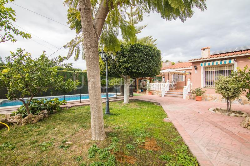 Foto 1028af52-1e64-44c0-b50d-db88ab32ff34. Casa en ferrandiz 4 chalet independiente en la almajada en Mutxamel
