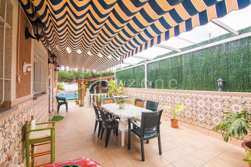 Foto a43912ec-4c05-451e-8511-5559f8ea2616. Casa en ferrandiz 4 chalet independiente en la almajada en Mutxamel