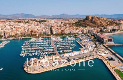 Foto f1831e74-e4ad-4f4f-b3e8-c1a09d7123a6. Pis amb calefacció a Carolinas Altas Alicante