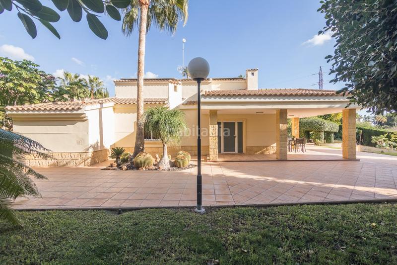 Foto f2cd71fc-0f16-429c-bae0-f272a5f4c934. Chalet magnífico chalet a la venta en bonavista, elche! en Elche / Elx