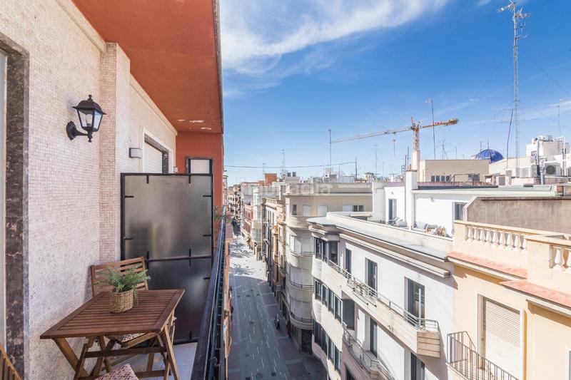 Foto 6046bdaa-623c-41fd-946f-d0de80063f95. Flat with heating in Centro Elche / Elx