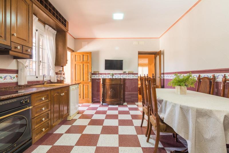Foto b9bc6f92-5f2f-424d-a01e-0de3e4259062. Chalet exclusivo chalet a la venta en peña de las aguilas! en Elche / Elx