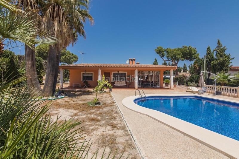 Foto c71e12dd-d53b-400c-9af2-47bc6d0d2b51. Chalet exclusivo chalet a la venta en peña de las aguilas! en Elche / Elx