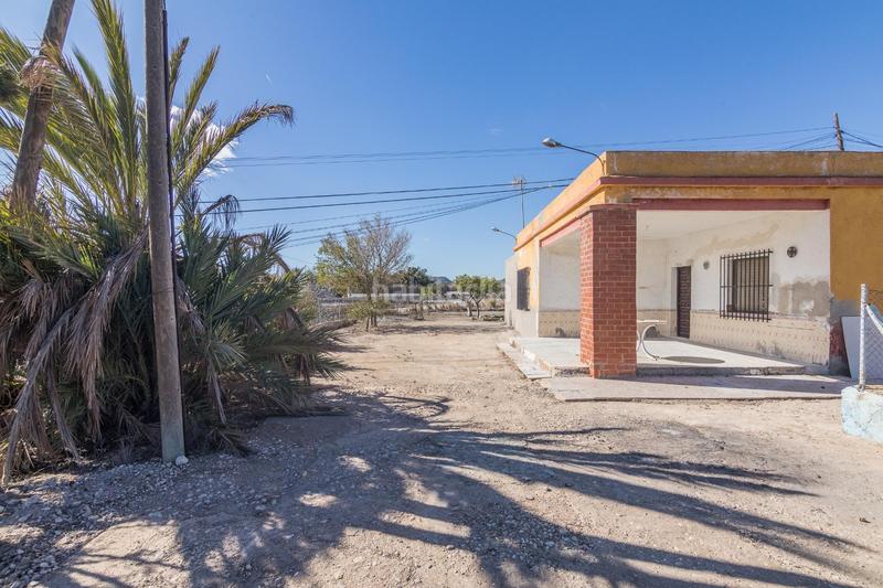 Foto 05bda219-5f3d-4e0b-970e-d57c37045a06. Chalet con piscina in Peña de las Águilas Elche / Elx