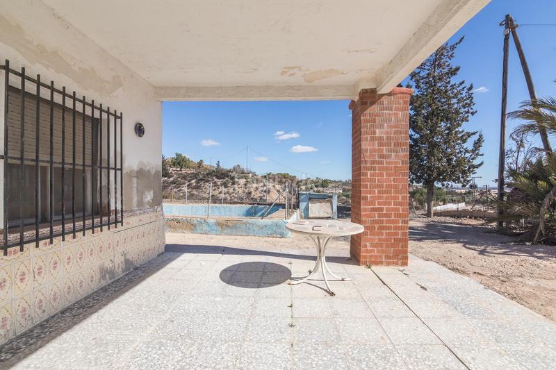 Foto 3888578e-25c5-45e2-994f-461453f57d3f. Chalet con piscina in Peña de las Águilas Elche / Elx