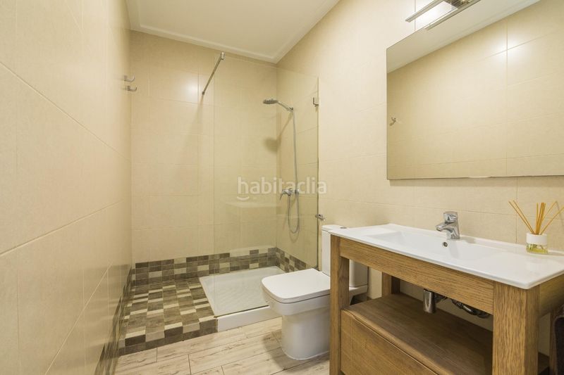 Foto 18600628-71de-4e53-82c3-a2be92a6c6f1. Planta baixa a calle de beethoven 5 a Centro Elche / Elx