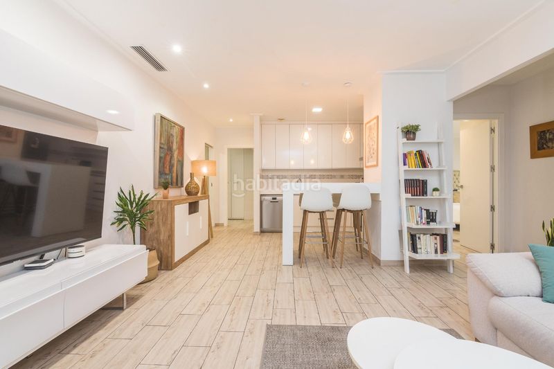 Foto c3abedb5-9f9d-403e-9422-982dbde74cb1. Planta baixa a calle de beethoven 5 a Centro Elche / Elx