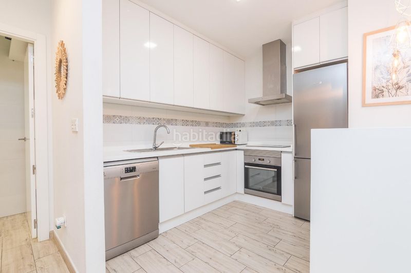 Foto d58155a7-5488-4096-98b2-098ac9157c02. Planta baixa a calle de beethoven 5 a Centro Elche / Elx