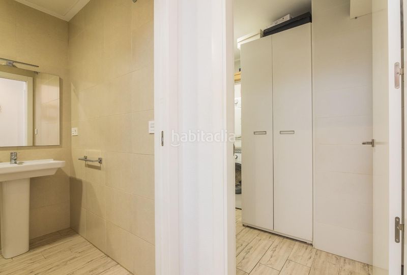 Foto ee6e8cc9-edba-4b01-9093-622de686ba10. Planta baixa a calle de beethoven 5 a Centro Elche / Elx