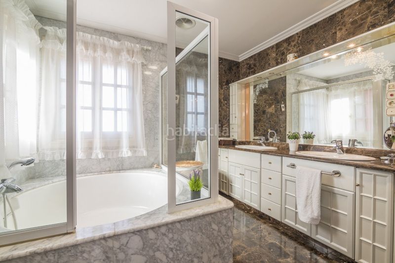 Foto 87319ece-5f02-4aef-9202-49bc127ec0ed. Xalet amb aparcament piscina a Alzabares Elche / Elx