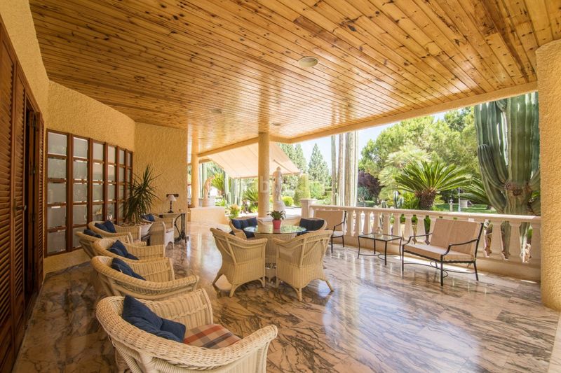 Foto 95ba8714-cb98-4f6e-9534-437bd4b3e0df. Xalet amb aparcament piscina a Alzabares Elche / Elx