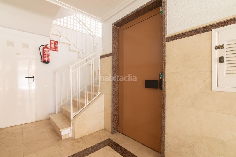 Foto 88d2ca94-8777-46c4-b96f-65141c7f0271. Pis a calle ecuador 3 a Calas Santiago Bernabeu Santa Pola