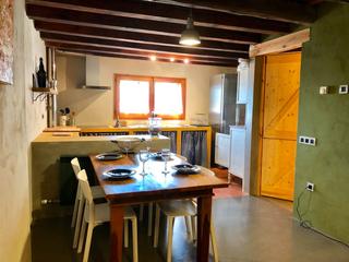 Location Mas  Carrer santa magdalena. Casa de pueblo con encanto