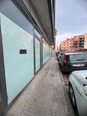 Location Local commercial à Carrer de sarret i arbós 41. Local de 280 m2