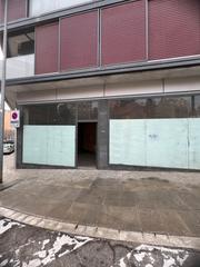 Location Local commercial à Carrer de sarret i arbós 41. Local de 100m2 en zona passeo-bases