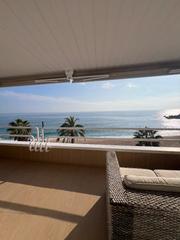 Location Appartement  Passeig d'agustí font 1. Pis únic devant de mar
