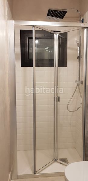 Foto d878f67a-2559-4f92-a5af-fa223e856ec8. Local comercial amb calefacció a Porta Barcelona