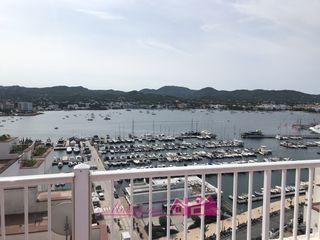 Flat  Carrer del general balanzat 9. Piso con espectaculares vistas al mar con piscina comunitaria