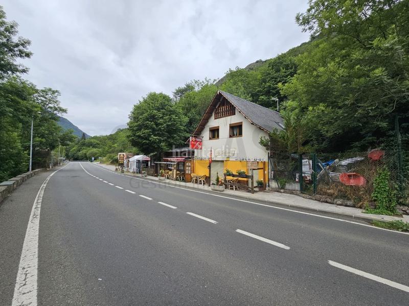 Foto 9bd6af8c-c1b3-4fe0-a66c-d92b22b17704. Local comercial a Bausen