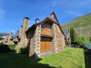 Casa  N/a. Casa en escunhau