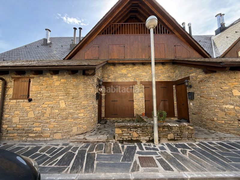 Foto f49ef63e-8c8d-49ce-95d5-c9e711f530d0. Casa amb aparcament a Bossòst