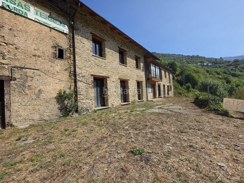 Foto 5072cef0-d757-4144-9be9-fe98292cdb69. Casa a Bòrdes (Es)