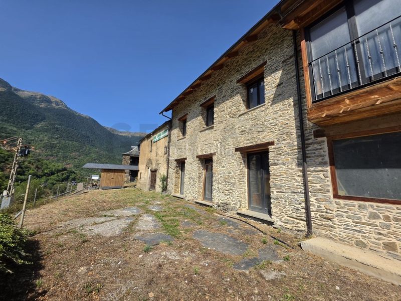 Foto ac40a415-2d9b-4532-a7ec-8c302b9033ba. Casa a Bòrdes (Es)