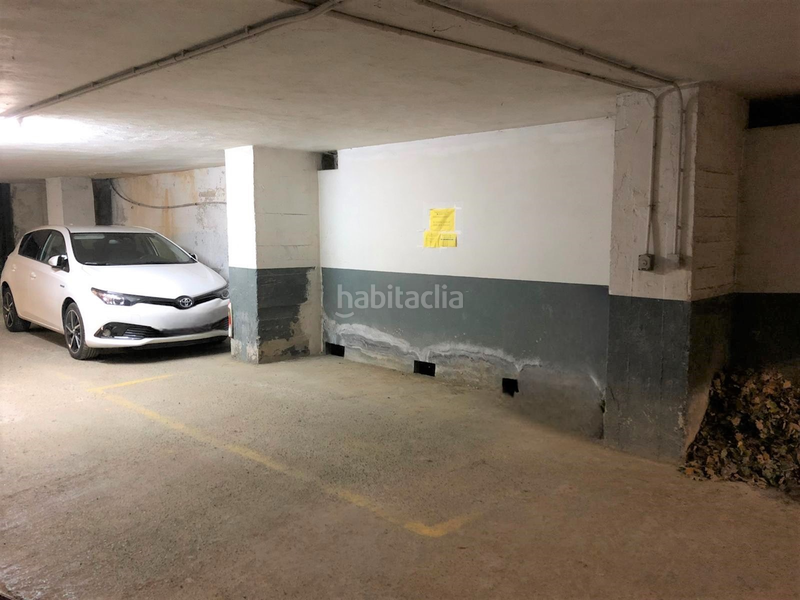 Foto d0dce28a-f2f0-4f11-b696-8998827a6544. Parking coche en Zumarraga