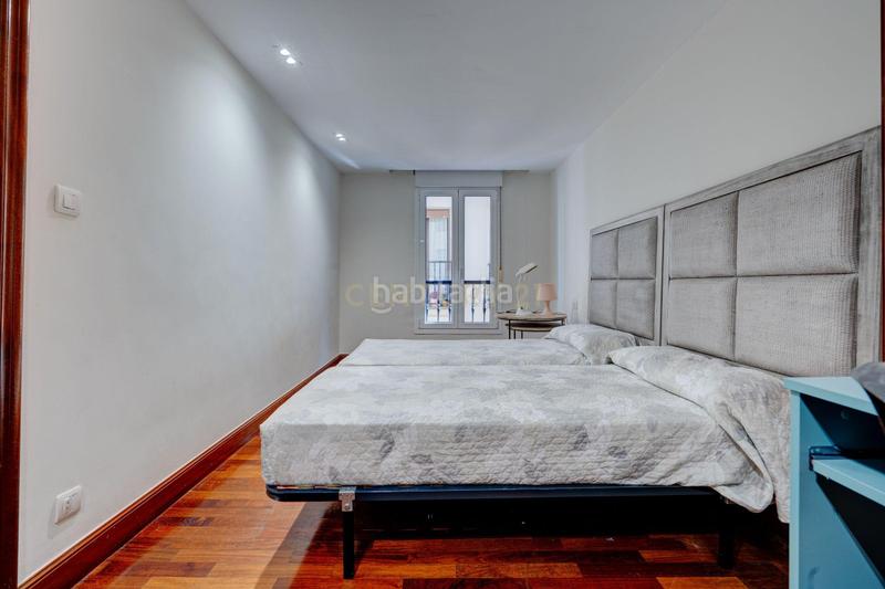 Foto d8fa345a-dfe5-4786-89cf-9ac2a0d0fd9f. Piso en Parte Vieja Donostia - San Sebastián