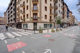 Location Local commercial  Biteri kalea, 36, errenteria, spain 36. Local comercial en esquina con gran escaparate  errenteria centr