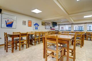 Local commercial à Calle toribio etxebarria 24. Local totalmente equipado en venta en el centro de eibar!