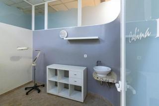 Location Local commercial  Calle pintor navarro llorens. Oportunidad de negocio  alquiler de local con licencia sanitaria