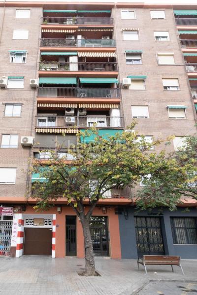 Foto 81150258-2c06-4ff3-b1ed-cd8385a51554. Parking voiture dans avenida juan xxiii 20 dans Torrefiel Valencia