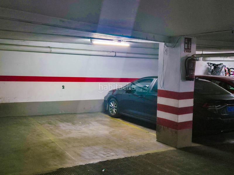 Foto 4ee8e181-1c47-48ae-89c9-012864652556. Aparcament cotxe a Russafa Valencia