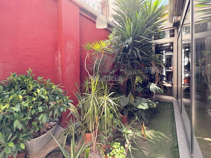 Foto f6bf65ae-47f2-4827-89bc-c0c3dc29a9fb. Trapasso locale commerciale in Russafa Valencia