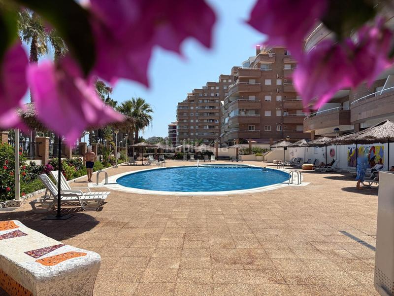 Foto 833c7f7d-ee05-4e8d-9a5b-b44d27c1f8c3. Apartamento  en primera linea con licencia turistica en Oropesa del Mar