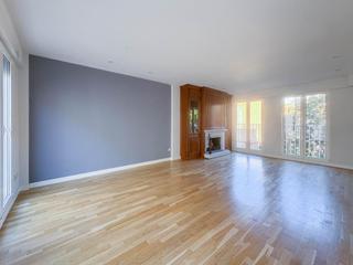 Lloguer Casa adossada  Calle lloctinent. Hermoso adosado de lujo de tres alturas, garaje privado, terraza