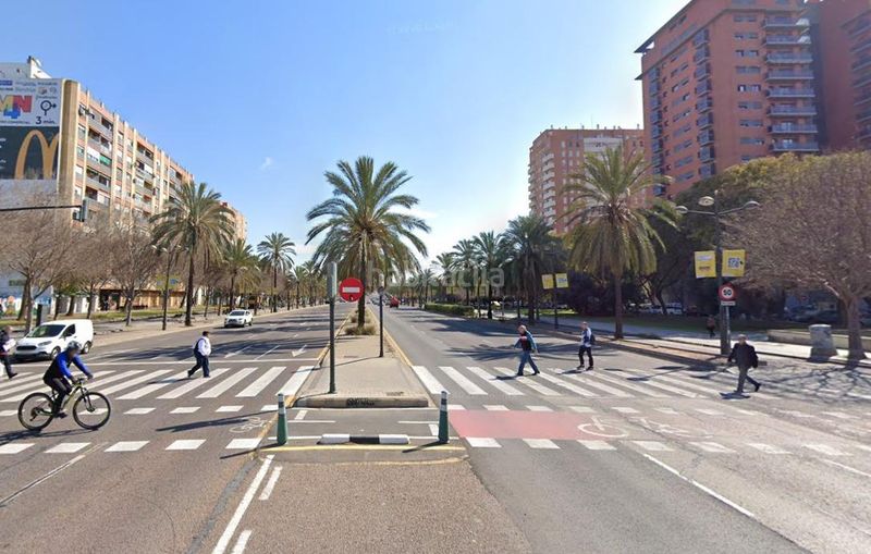 Foto d67f576e-f40b-4250-a5f6-b4bd1b9b5ae4. Pis amb calefacció aparcament a L´Hort de Senabre Valencia