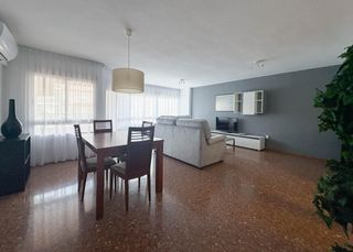 Lloguer Pis  Avenida peris y valero. Piso de alquiler en ruzafa con plaza de garaje, 2 habitaciones y