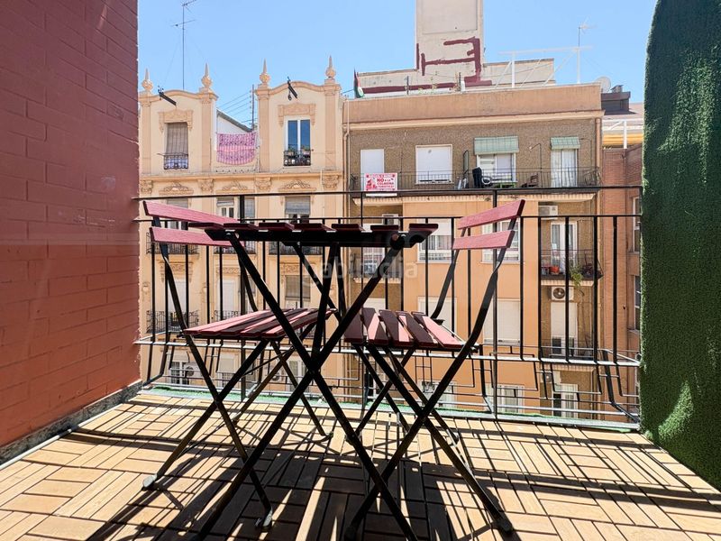 Foto d0d402c1-c0ce-4fb6-9990-6324e5c4745d. Lloguer pis amb calefacció a Russafa Valencia