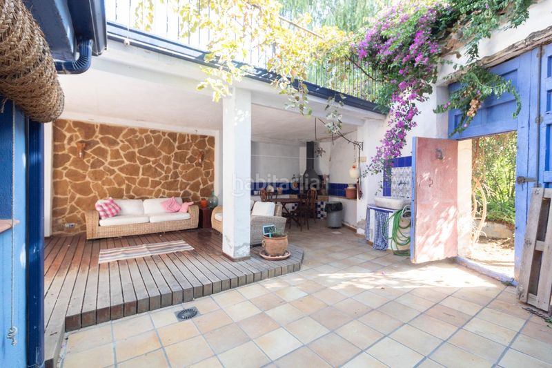 Foto c5103463-98c1-490e-a56b-4e5ab0417746. Casa amb aparcament a Riba - roja de Túria