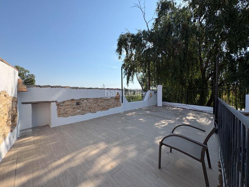 Foto cf77fade-340a-4c66-b2ec-876ae57d1d73. Casa amb aparcament a Riba - roja de Túria