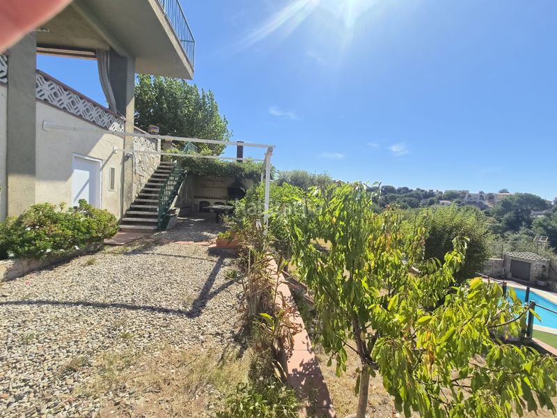 Foto 6f5f7982-d3ce-4eec-b8e4-87090eb7df3e. Haus mit kamin heizung pool in Sant Pere de Vilamajor
