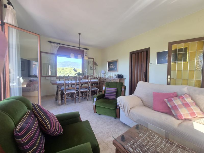 Foto b27ffe18-33df-461f-8179-c49e8dd6bae9. Haus mit kamin heizung pool in Sant Pere de Vilamajor