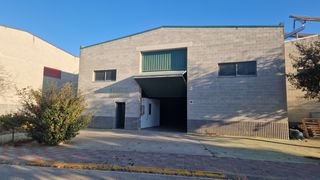 Industrial building in Carrer de la Indústria 3